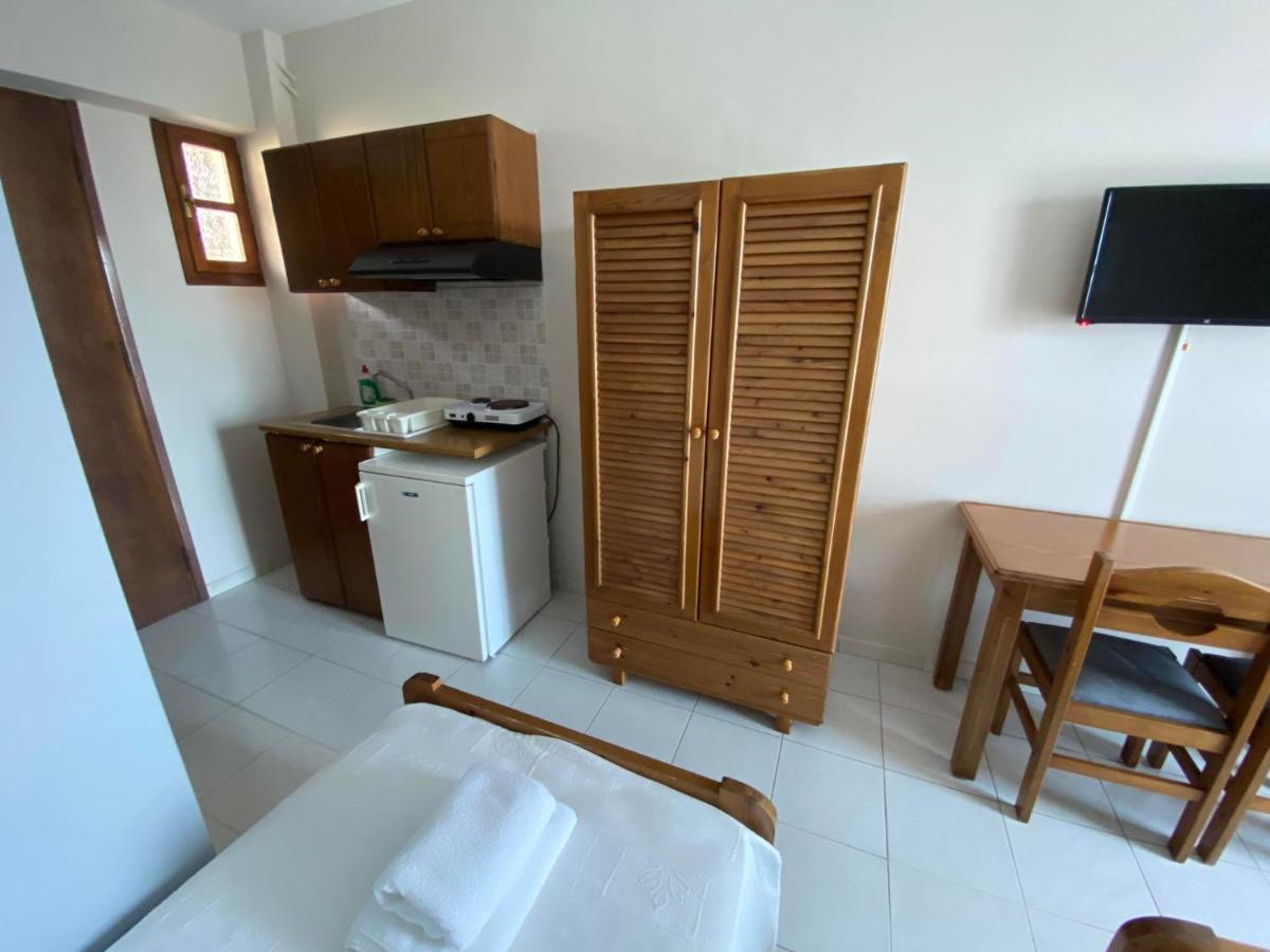 Hotel Pavlos - Studios Tolón Esterno foto