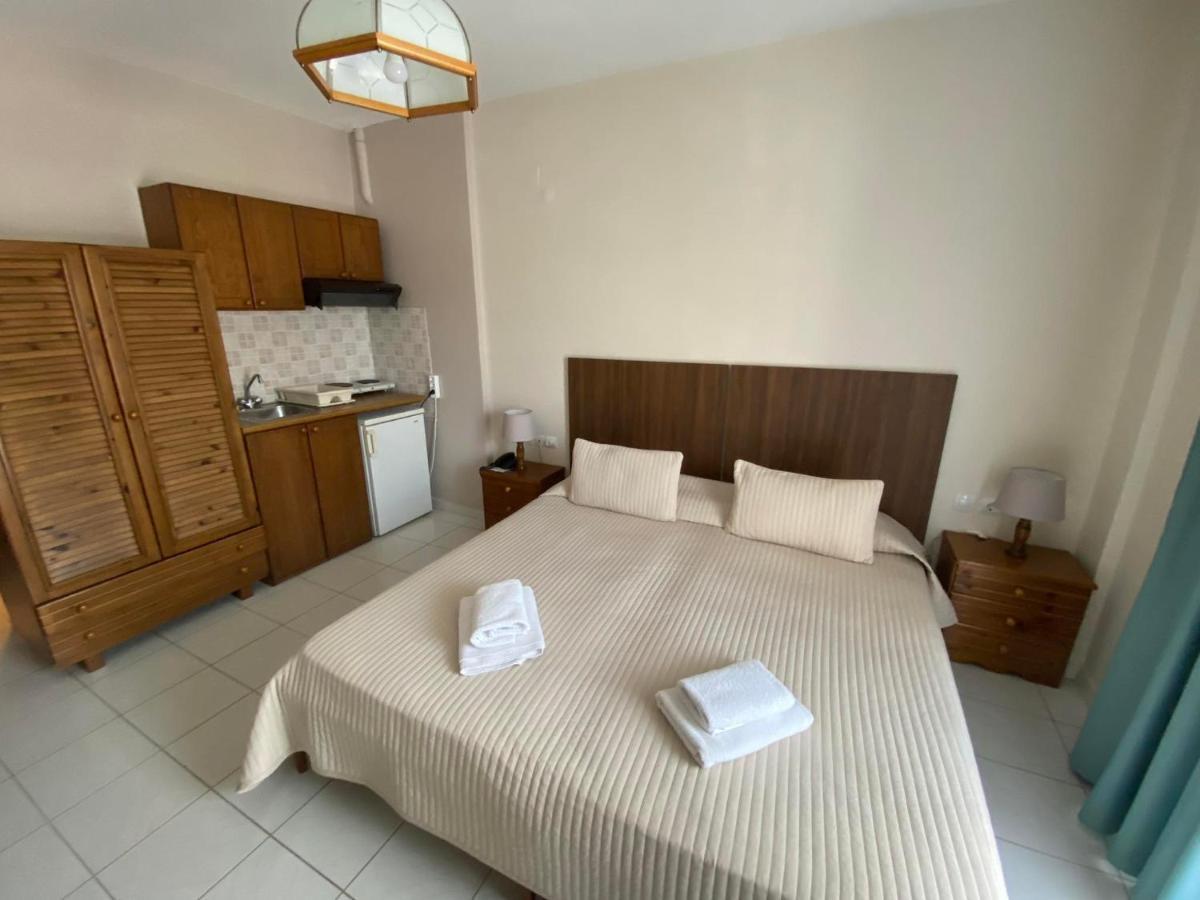 Hotel Pavlos - Studios Tolón Esterno foto
